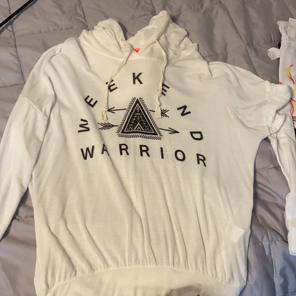 BUNDLE W/ ANY ITEM TO GET FOR FREE! - Picture 2 of 3